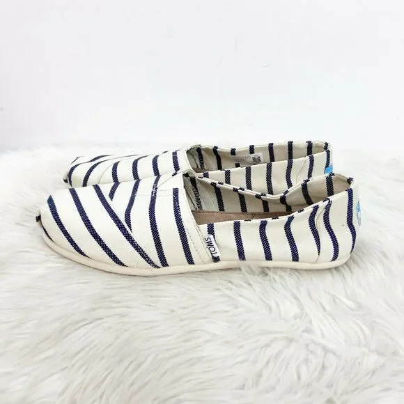 Spring Navy and White Striped Flats These could be considered Black and White! - Picture 4 of 9